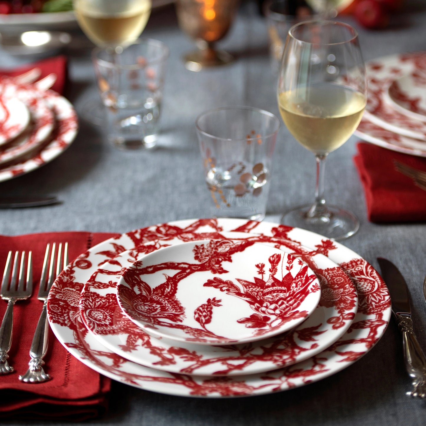 Crimson Vines Dinner Plate