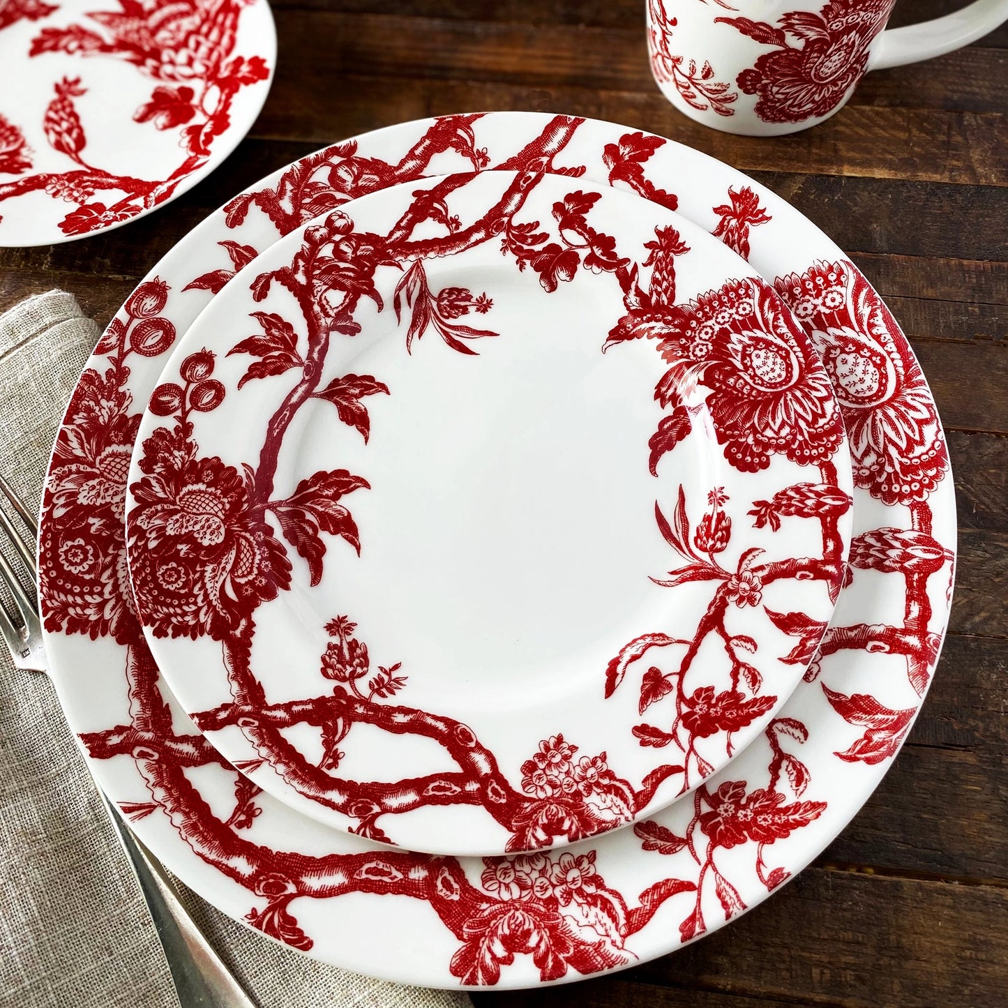 Crimson Vines Dinner Plate