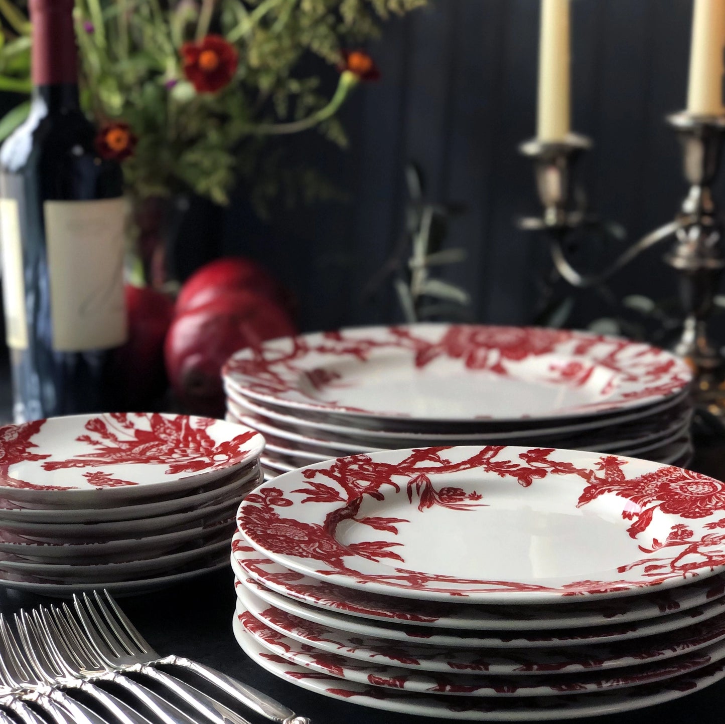 Crimson Vines Dinner Plate